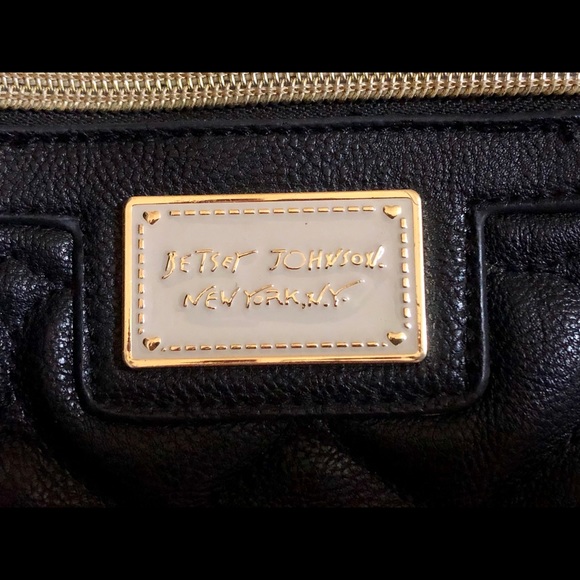 Betsey Johnson Quilted Heart Purse Hand Bag - Picture 3 of 8